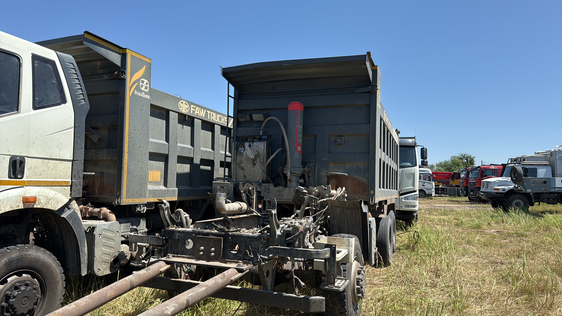 Самосвал Faw J6 6x6