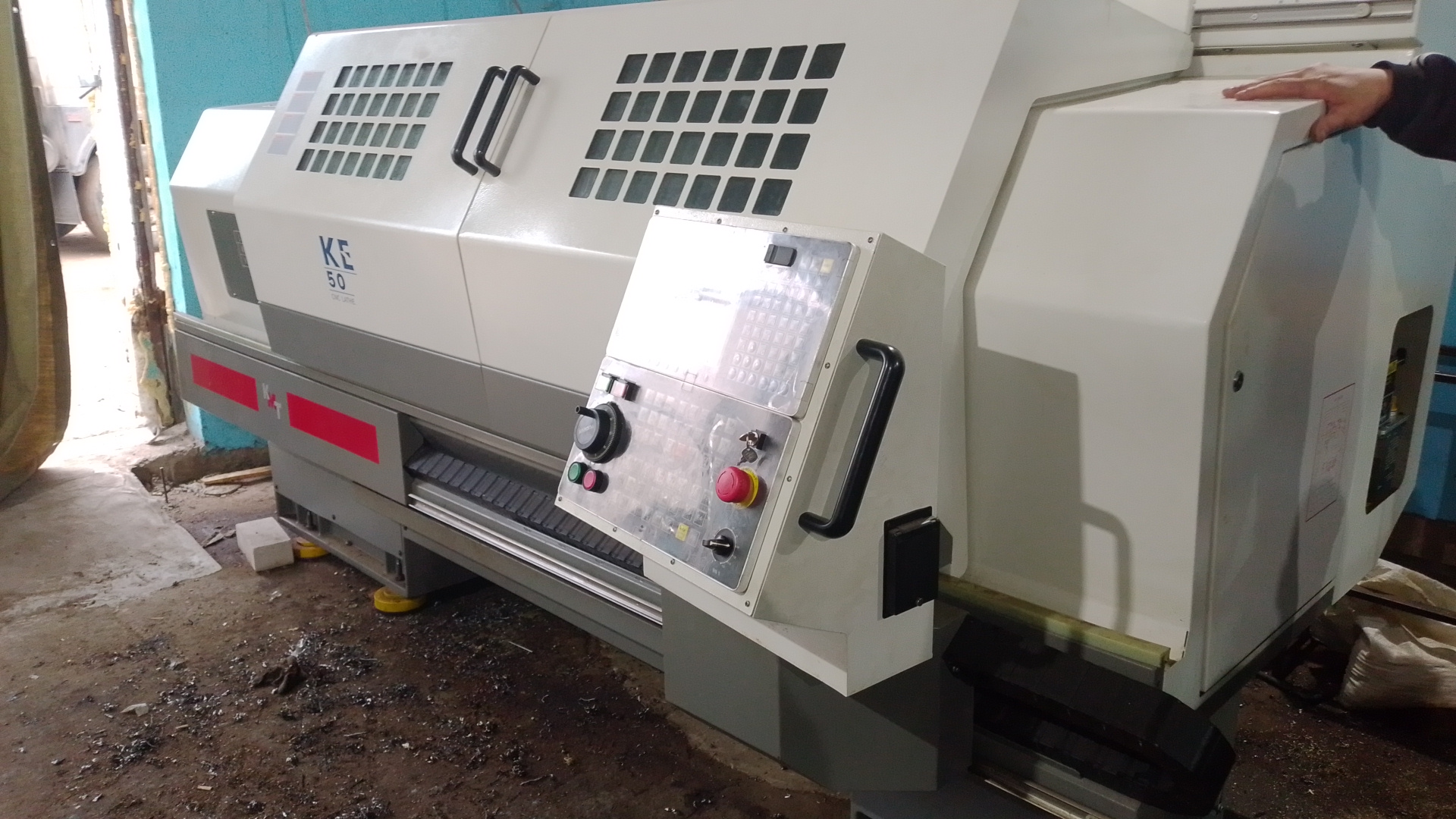 Токарный станок KE50/1500 (CKE 6150Z/1500) с ЧПУ HCNC 808Di