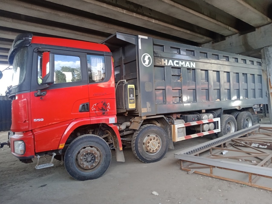 Самосвал Shacman SX331863366