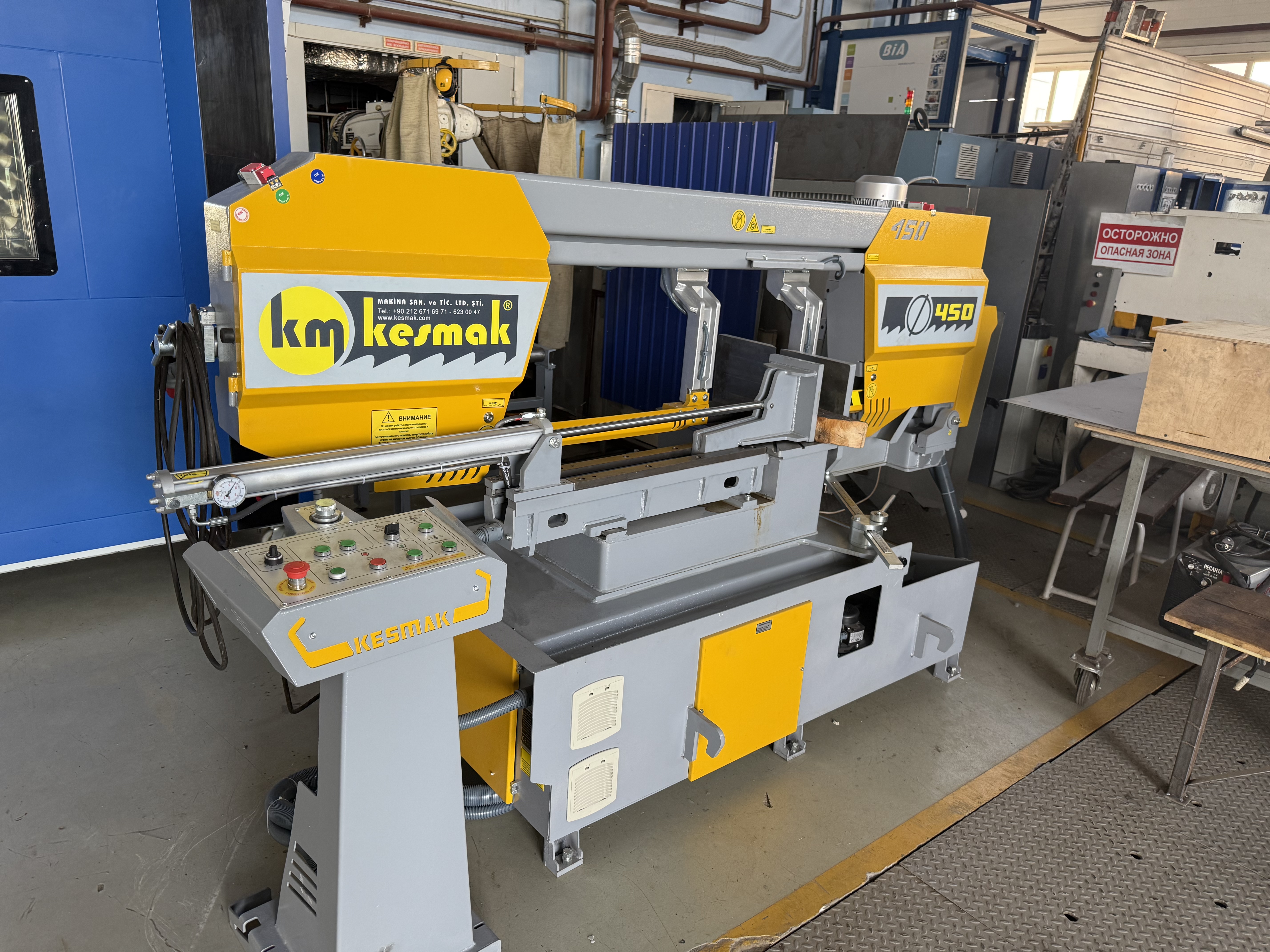 Полуавтоматический ленточнопильный станок Kesmak KMY 2DG 450