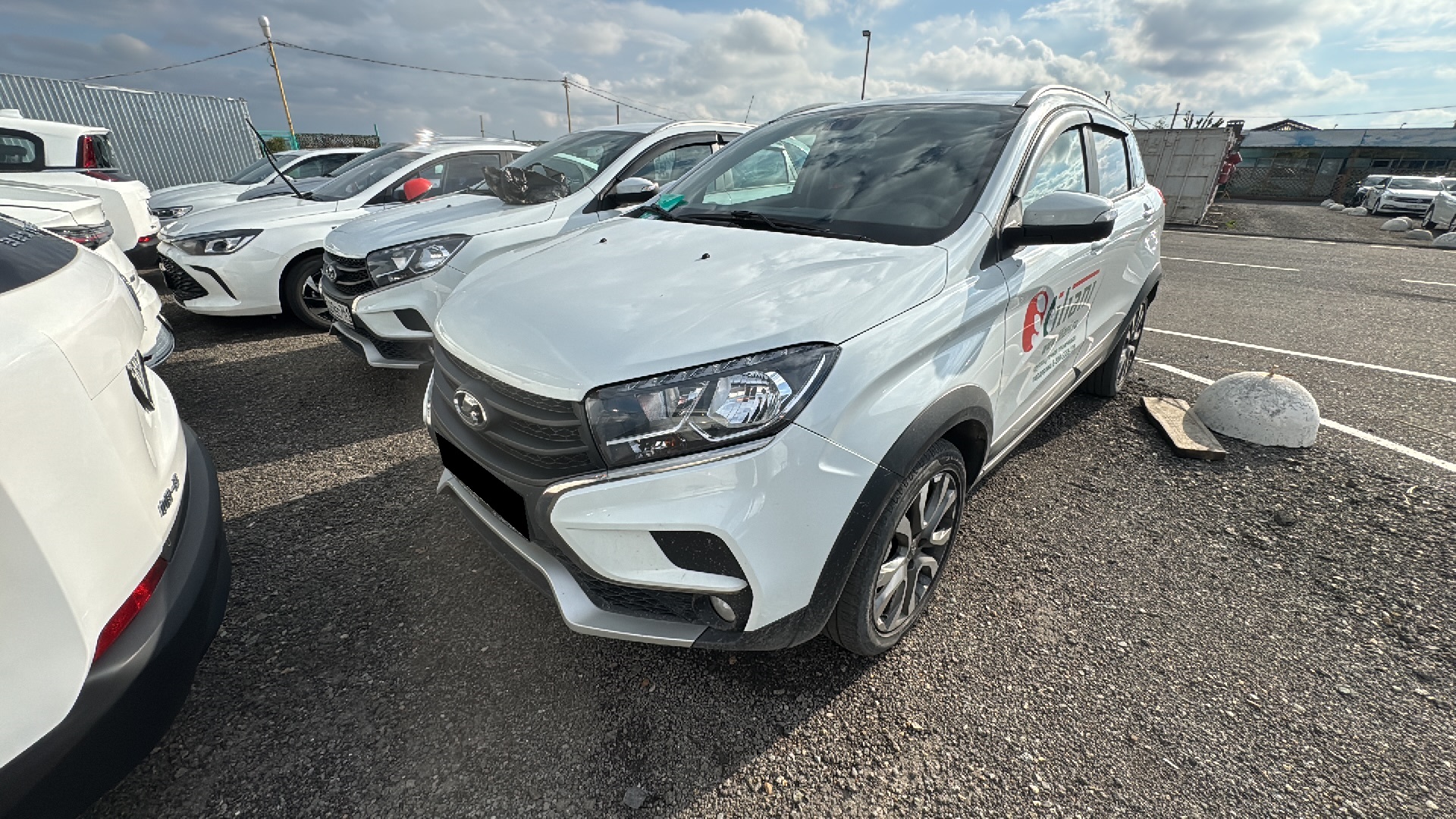 Lada Xray