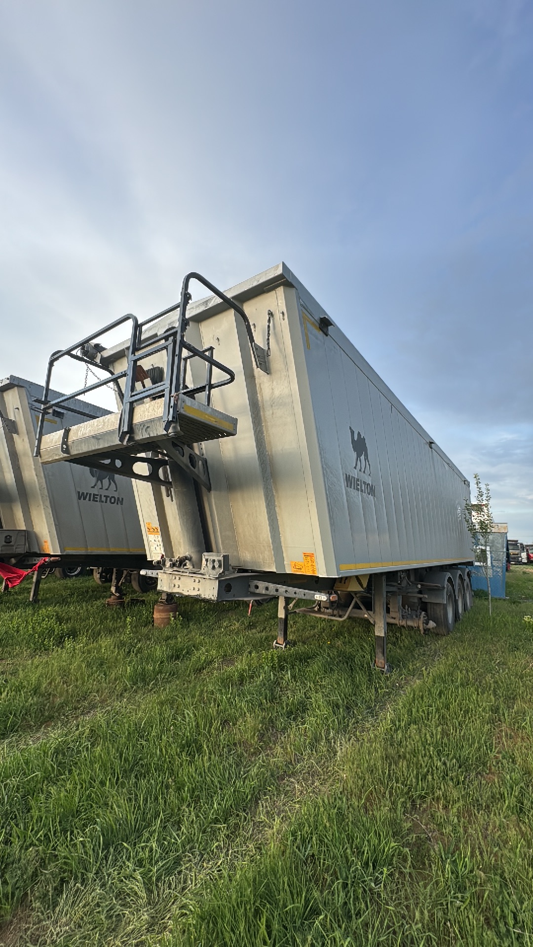 Полуприцеп-самосвал Wielton NW3A55SD