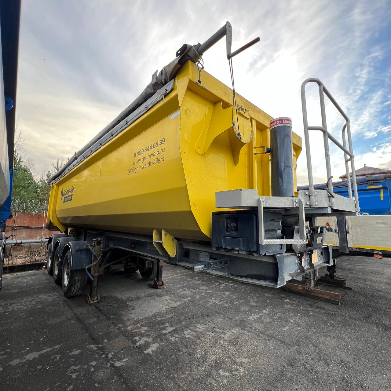 Полуприцеп-самосвал Grunwald 9453-0000010-50
