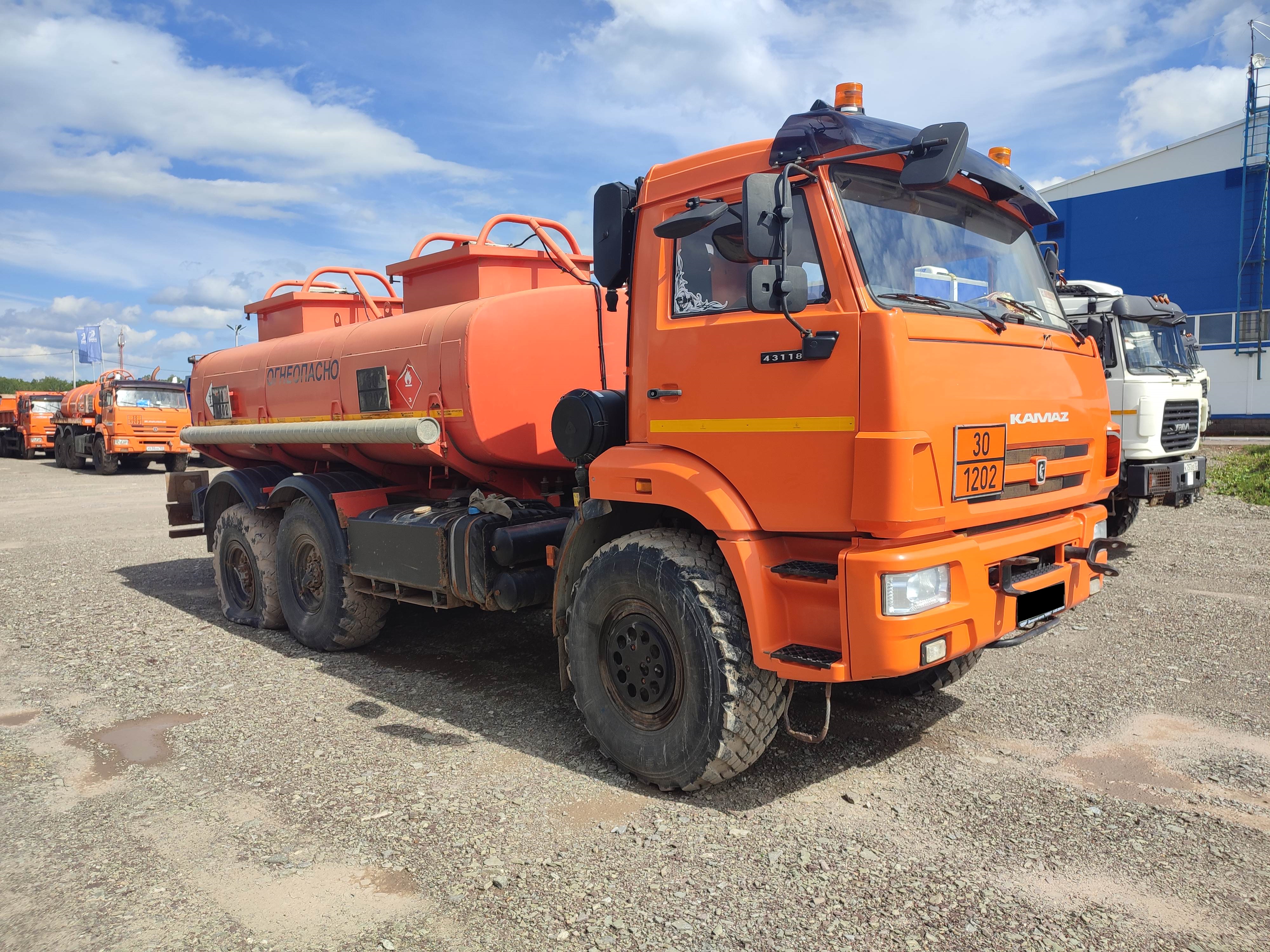 Автотопливозаправщик КАМАЗ 4671M2-11