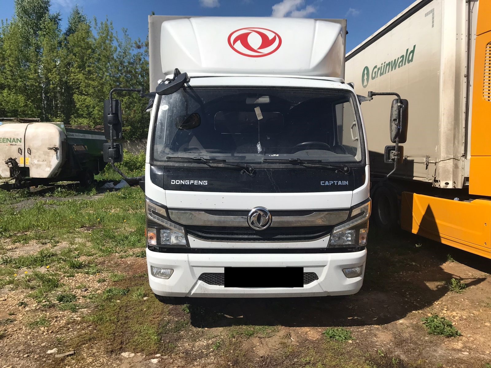 Фургон бортовой тентованный Dongfeng Captain (C12111)
