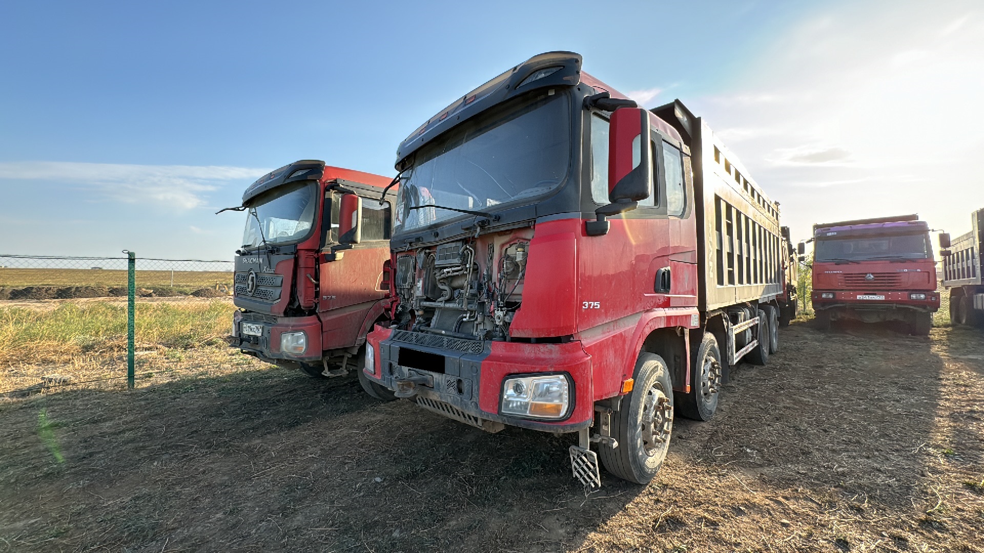 Самосвал Shacman SX33186T366