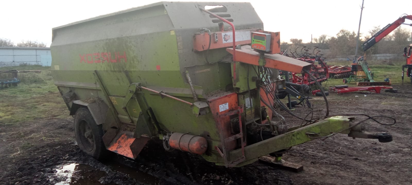 Измельчитель-смеситель-раздатчик кормов ИСРК-12 "Хозяин"