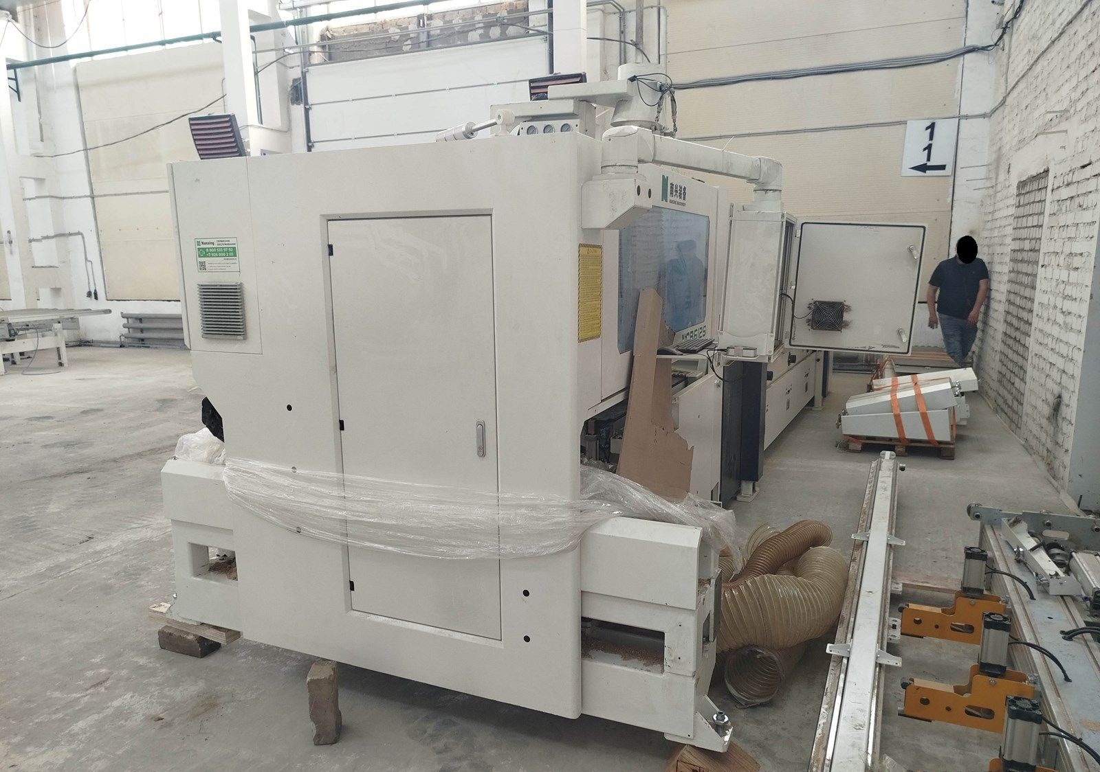 Сверлильно-присадочный центр с ЧПУ Nanxing NCB612S