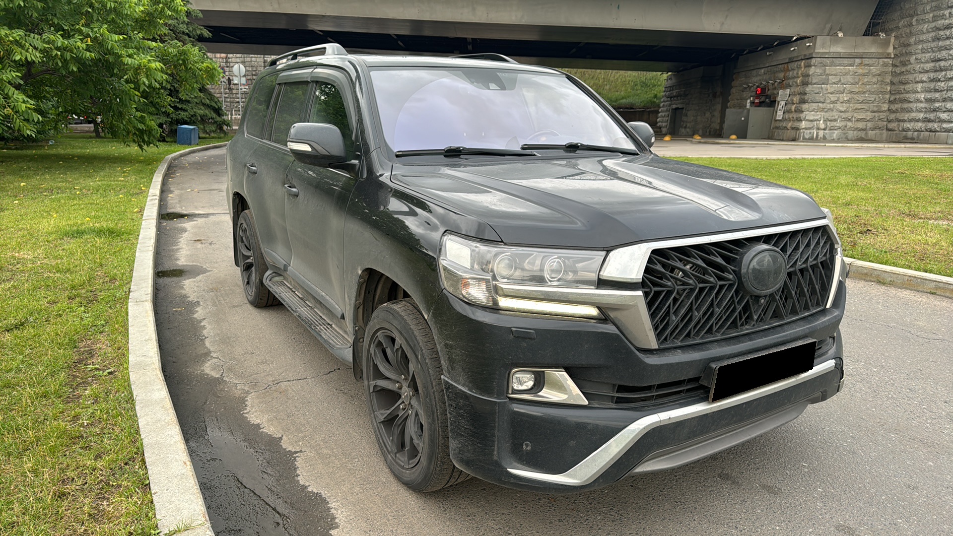 Toyota Land Cruiser 200