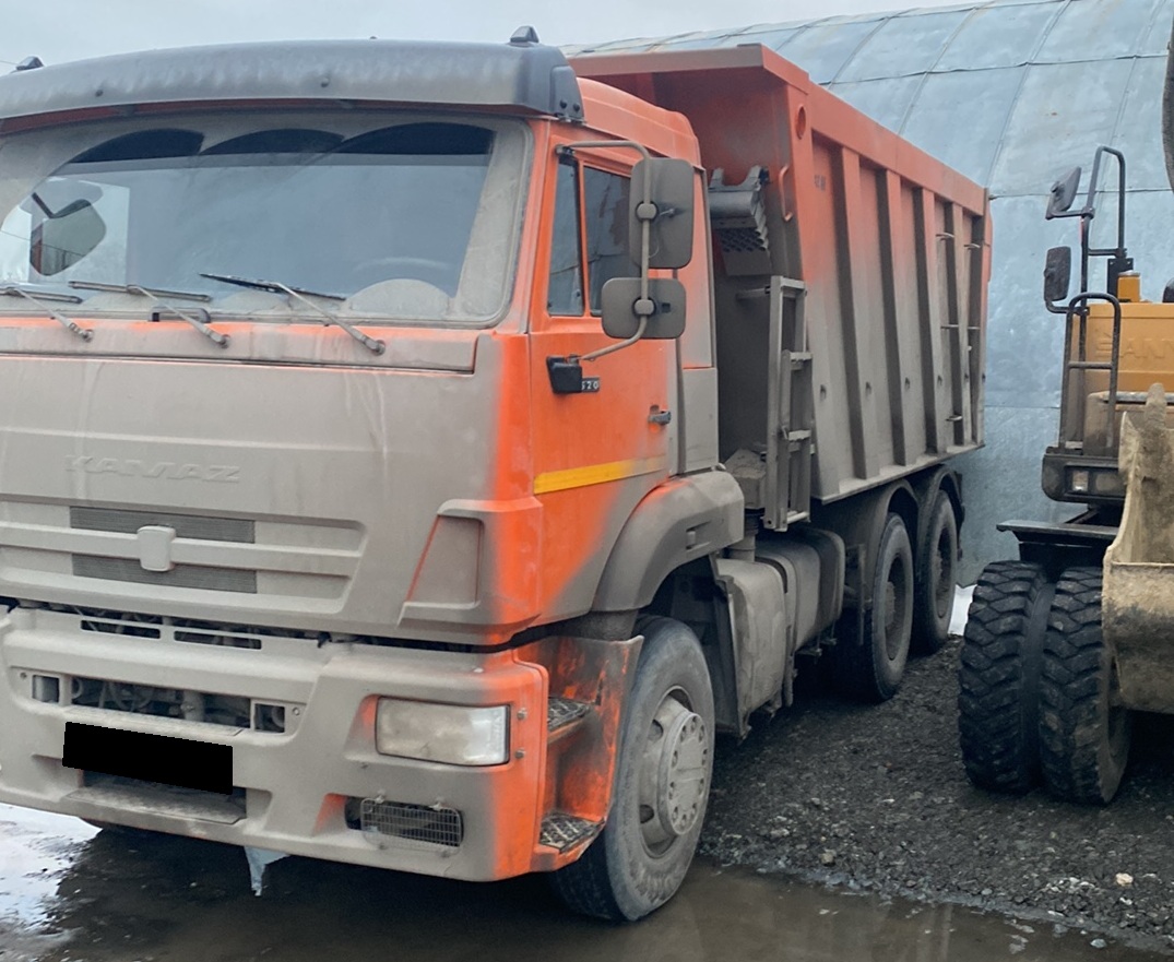 Самосвал КАМАЗ 6520-53