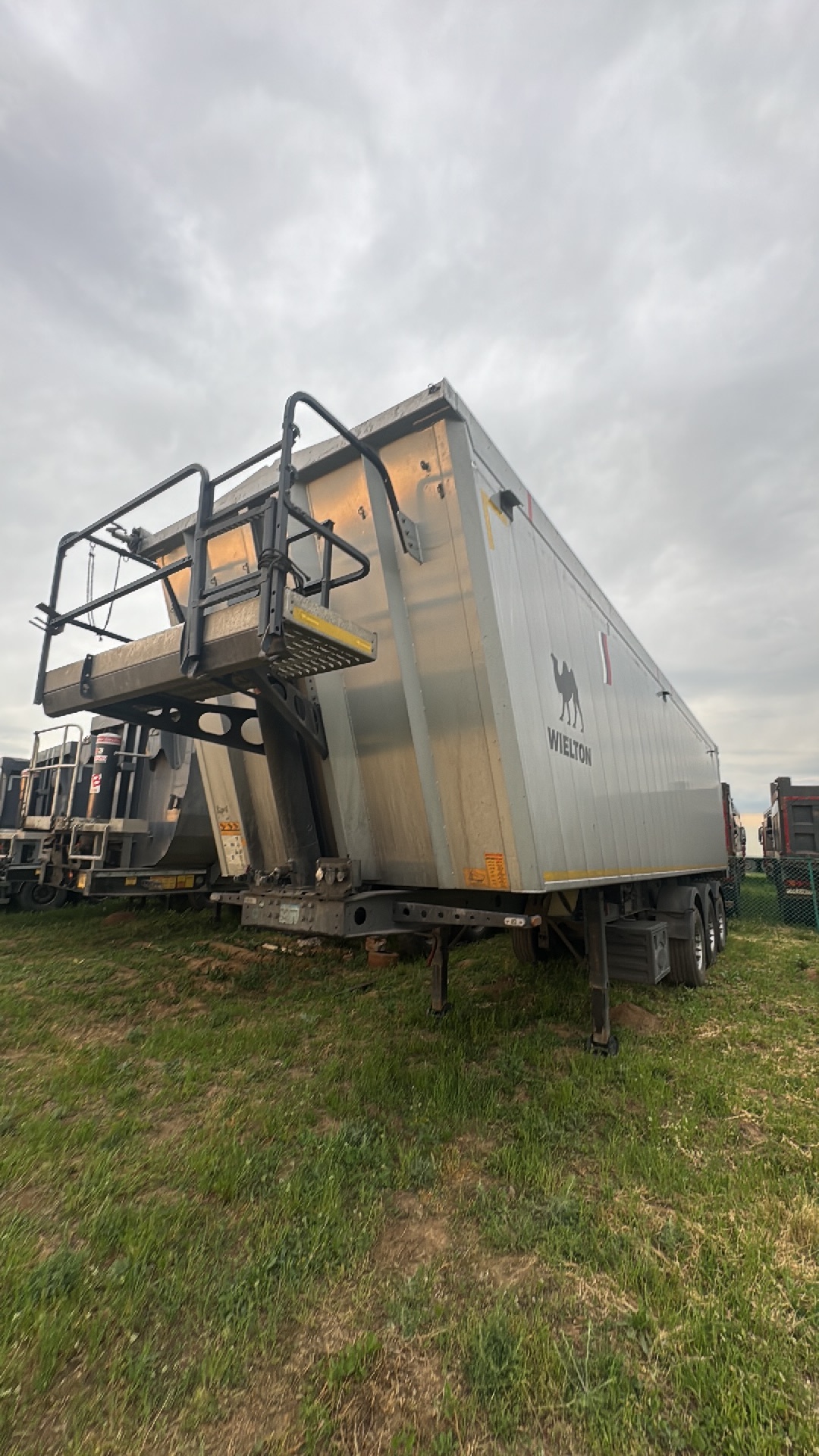 Полуприцеп-самосвал Wielton NW3A55SD