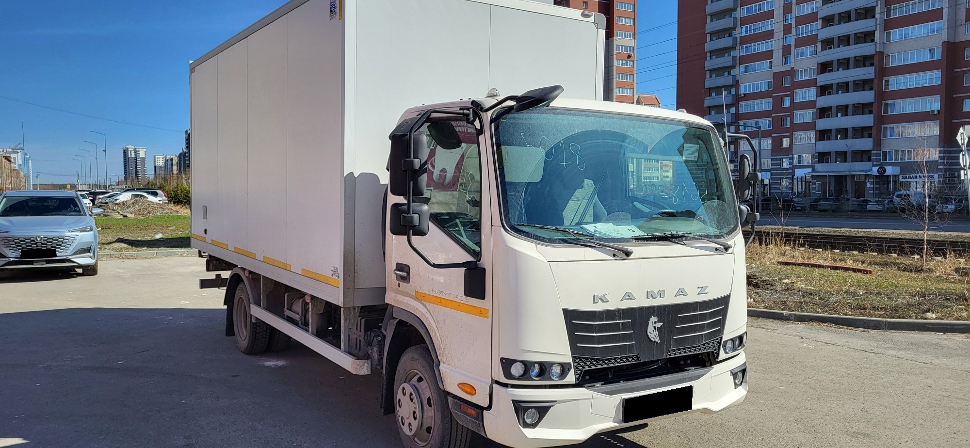 Фургон изотермический на шасси Камаз Компас 9 43089-38411-F5 ( 57589A)