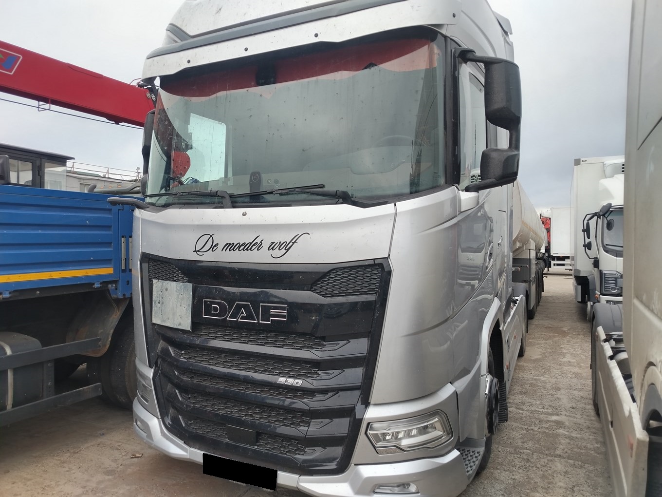 Тягач седельный DAF XG 530 FT