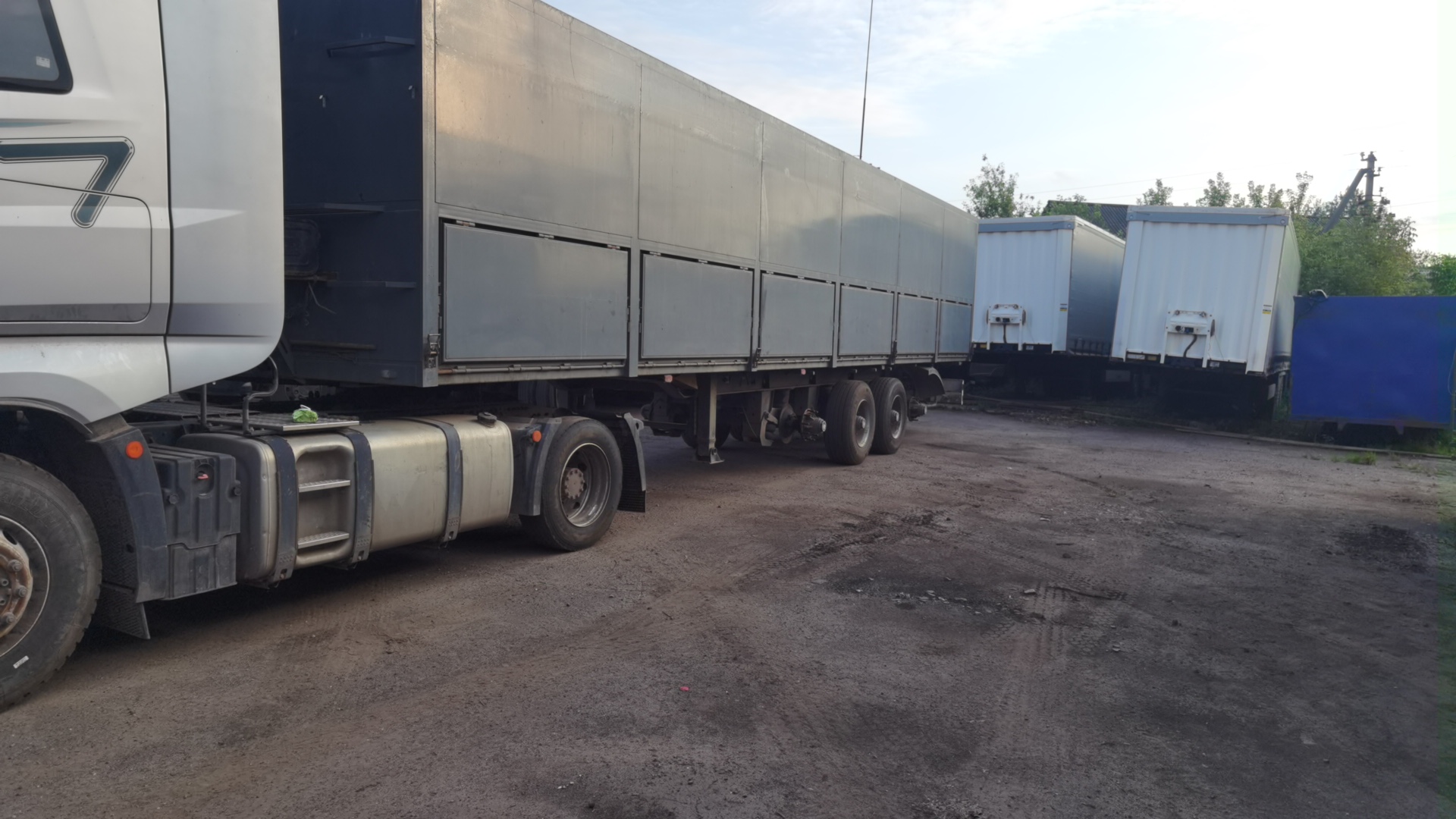 Прицеп-зерновоз Ставприцеп 925500