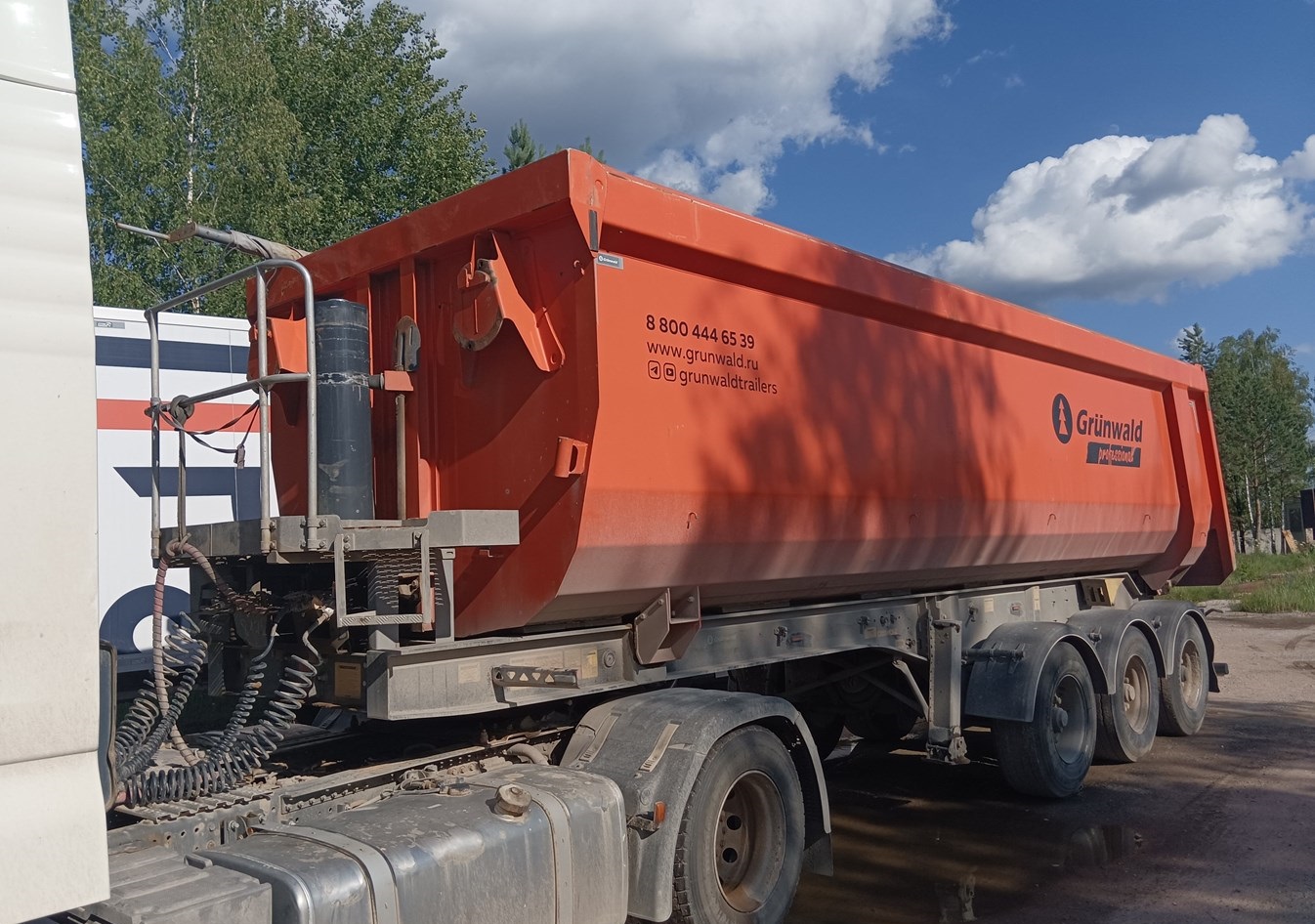 Полуприцеп-самосвал Grunwald 9453-0000010-50