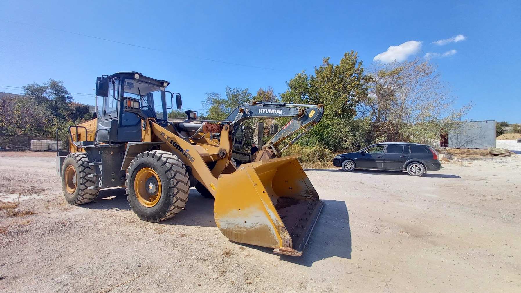 Погрузчик фронтальный Lonking LG833N