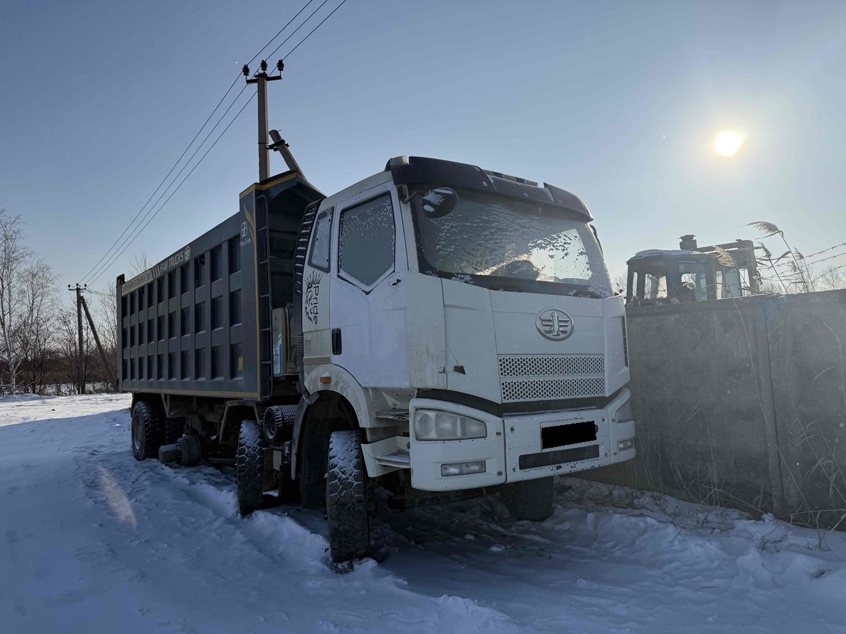 Самосвал Faw J6 CA3310P66K24T4E5