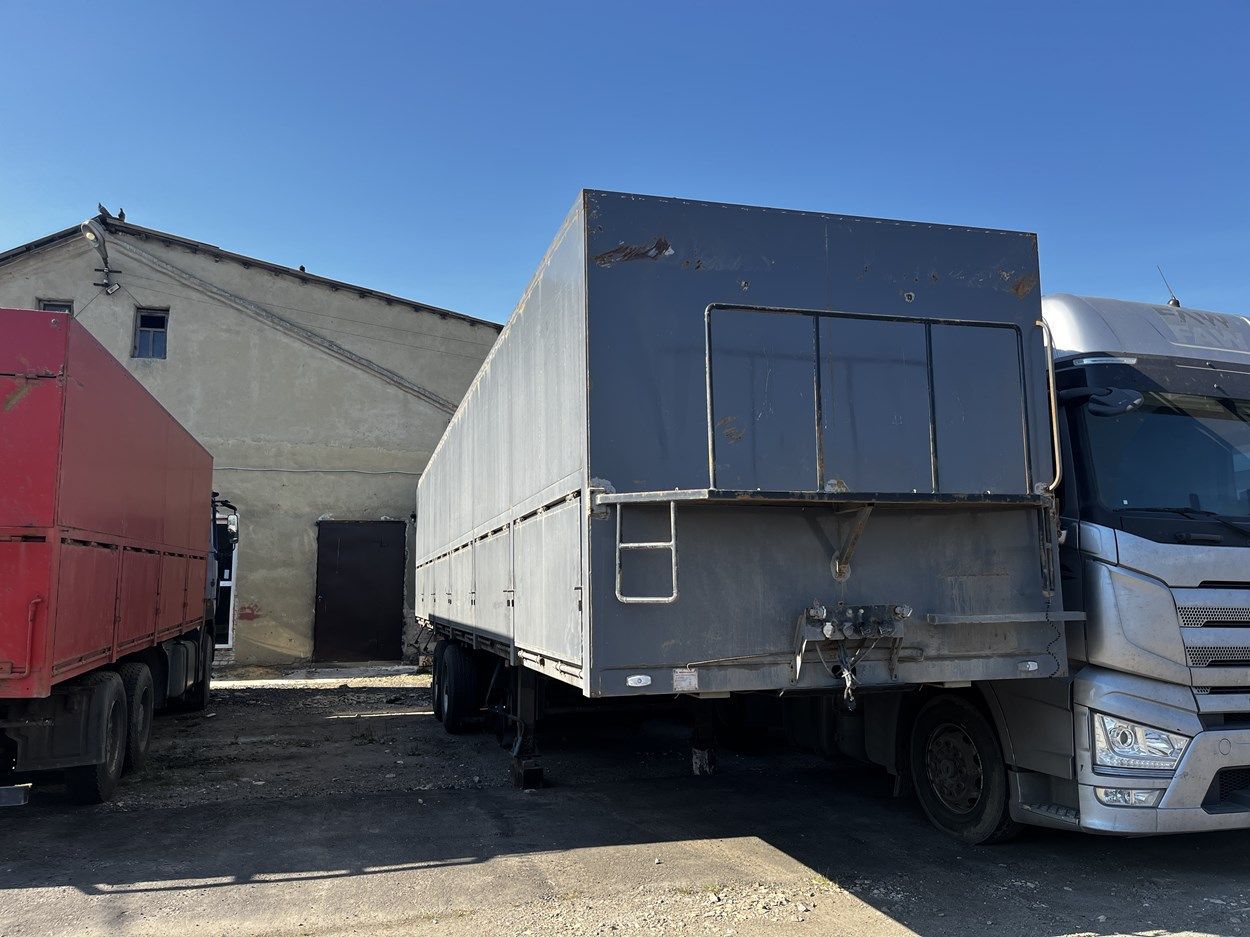 Прицеп-зерновоз 925500