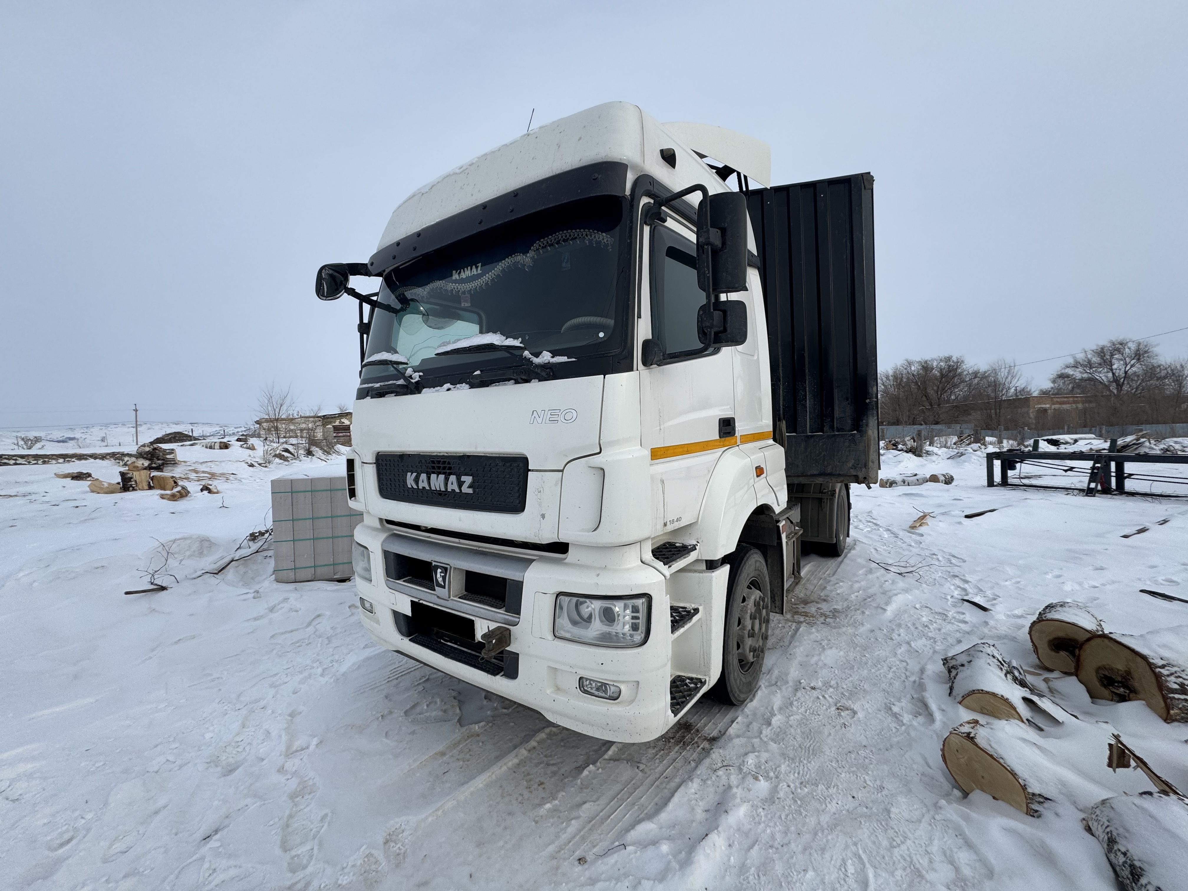 Тягач седельный КАМАЗ 5490-S5