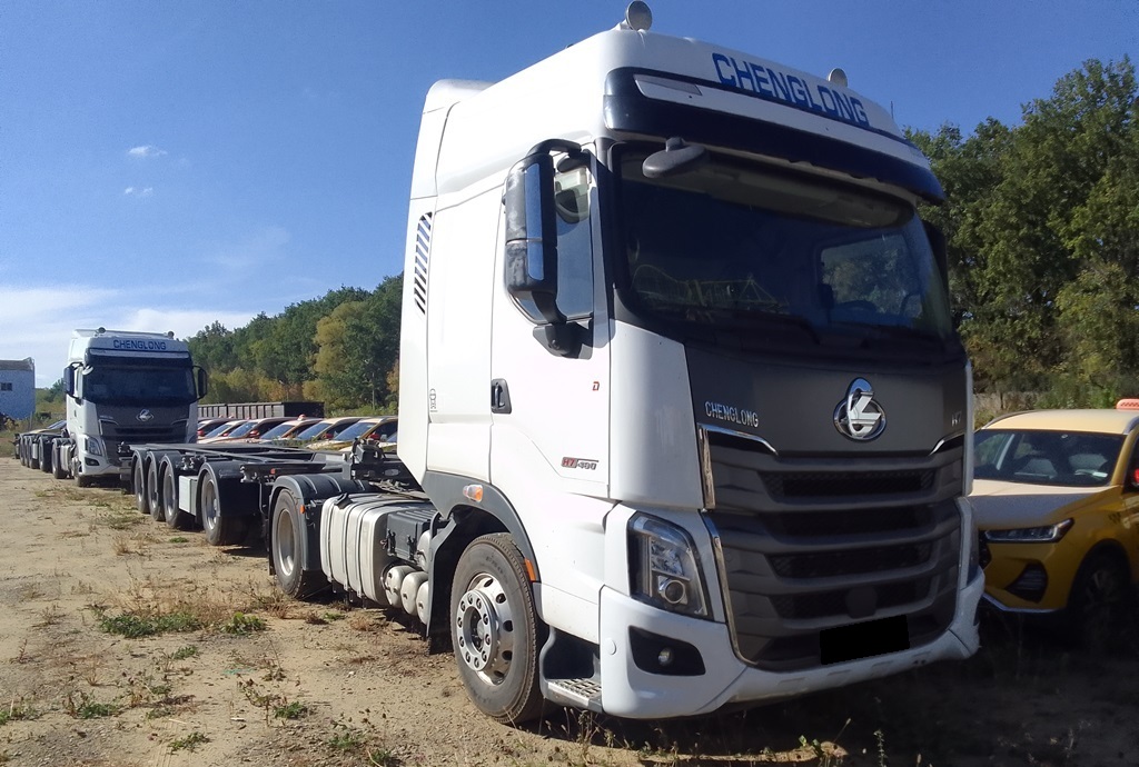 Тягач седельный Chenglong LZ4181H7AB