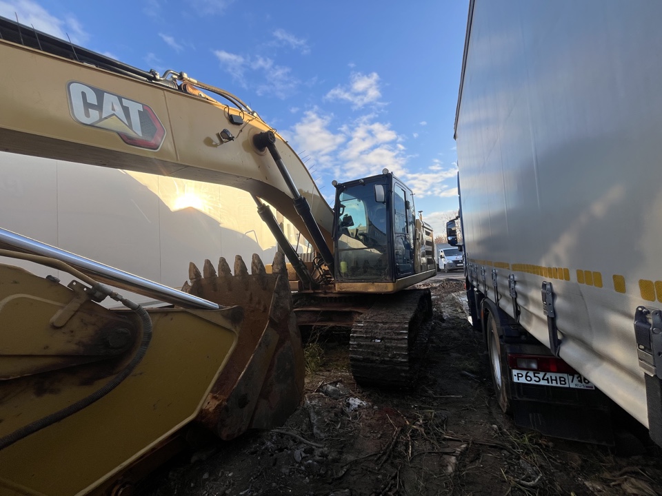 Экскаватор Caterpillar 330 GC