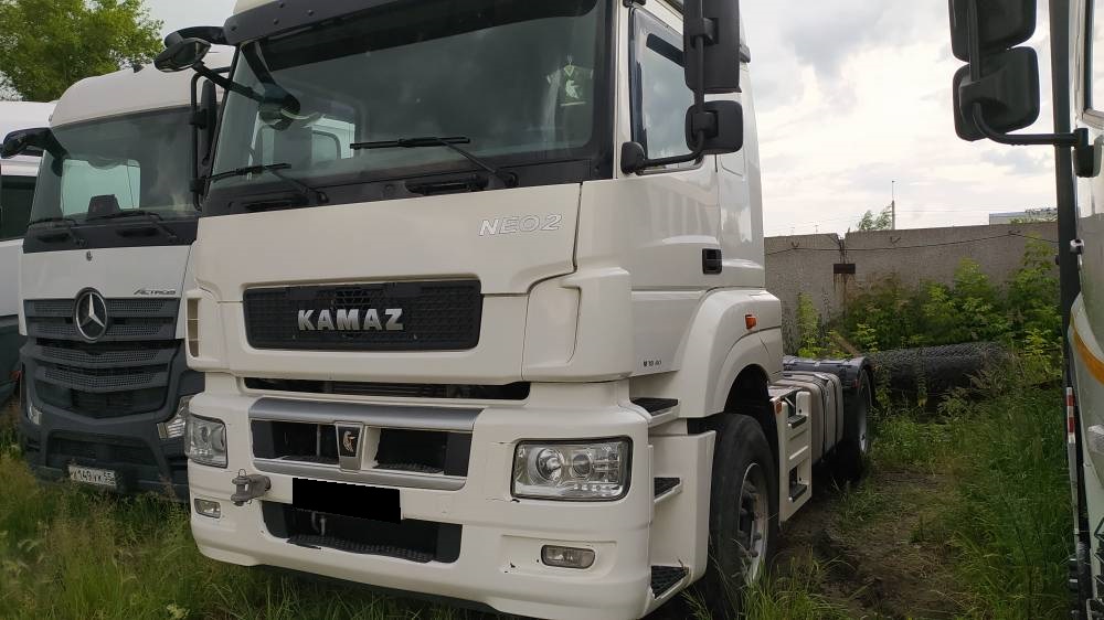Тягач седельный КАМАЗ (M1840) 5490-S5