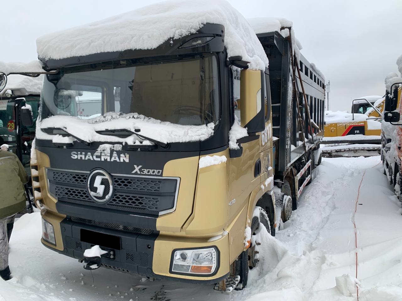 Самосвал Shacman SX33186V366