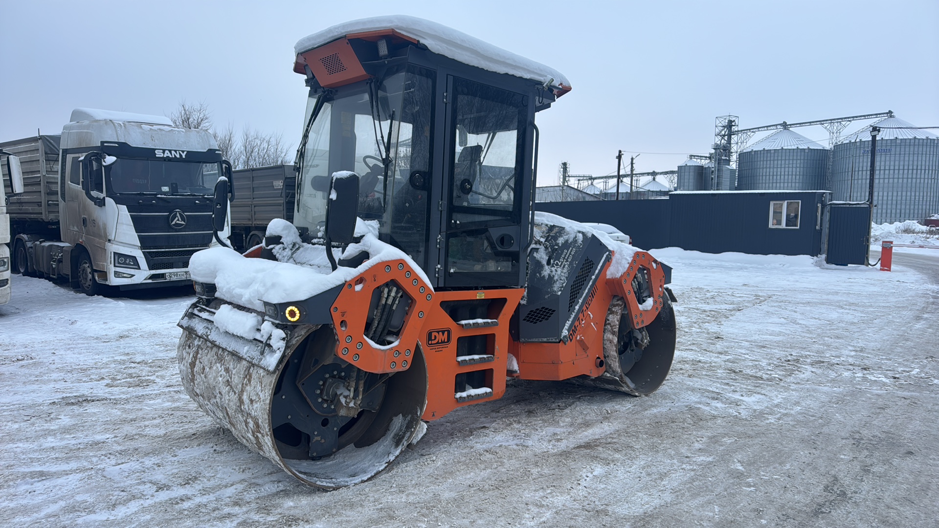 Каток дорожный самоходный ZDM DM-7,7-VD