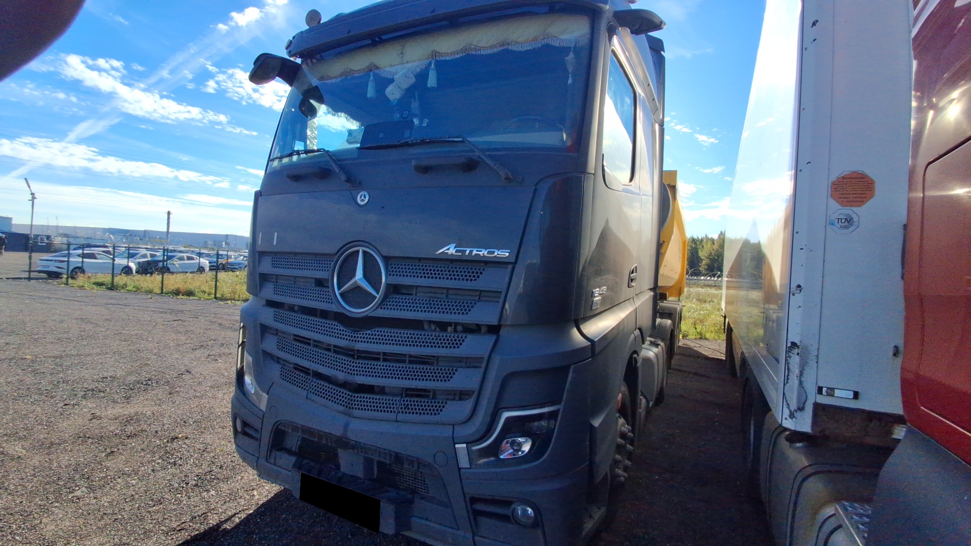 Тягач седельный Mercedes-Benz Actros 1848