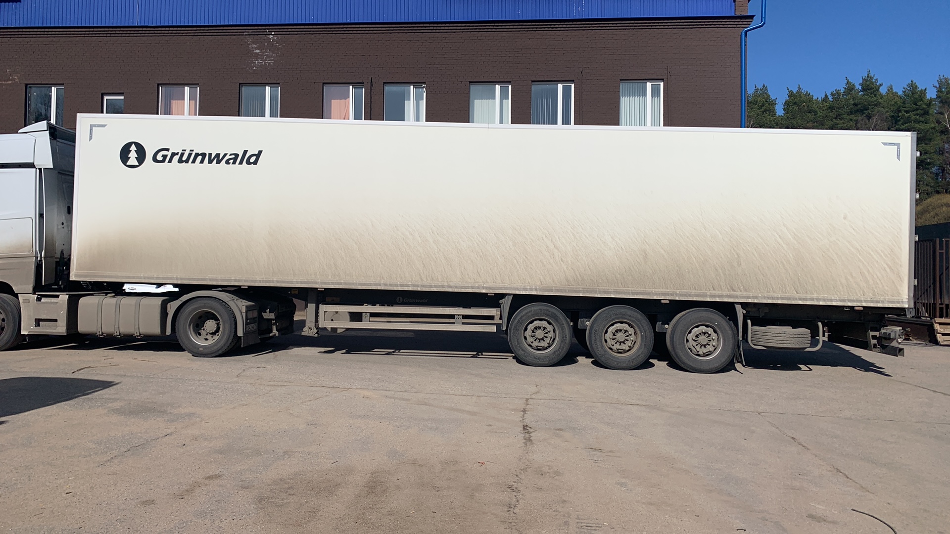 Полуприцеп изотермический Grunwald GRW3R1