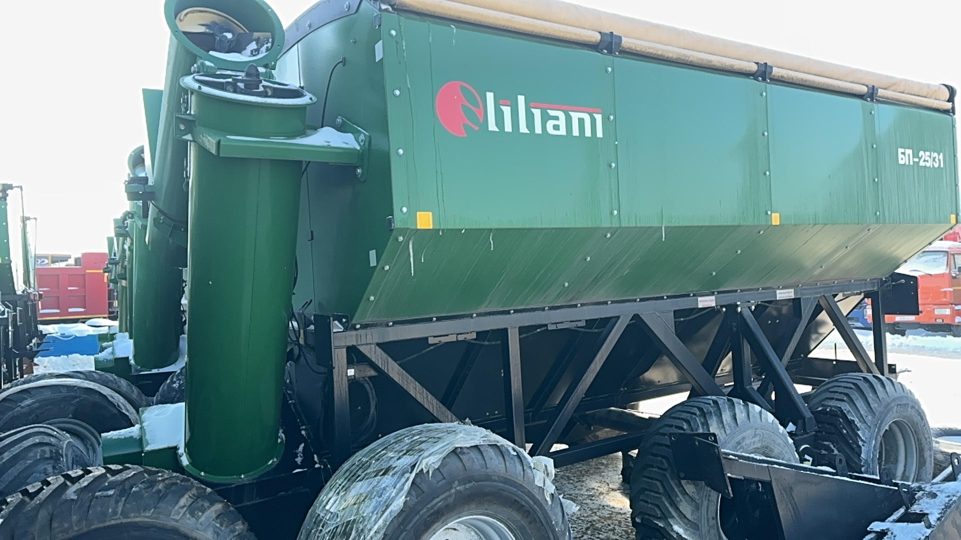 Бункер-перегрузчик Лилиани БП-25/31-1