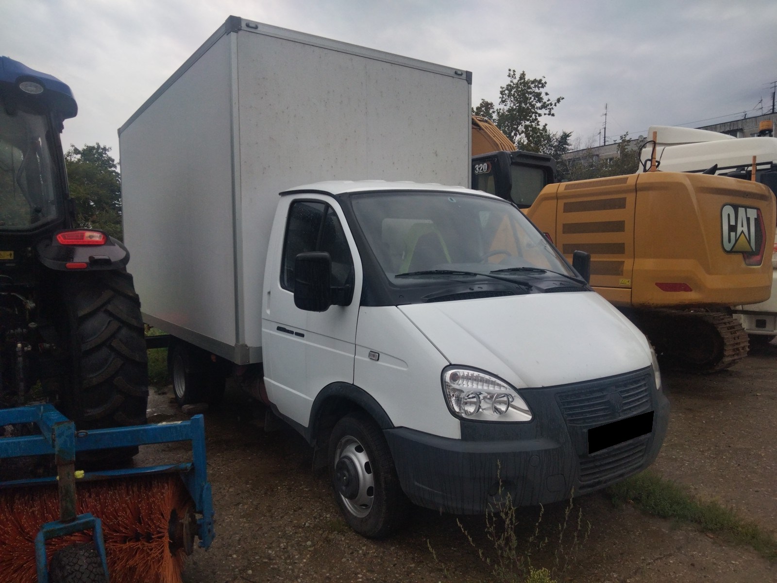 Фургон изотермический Газель Бизнес 2834NE