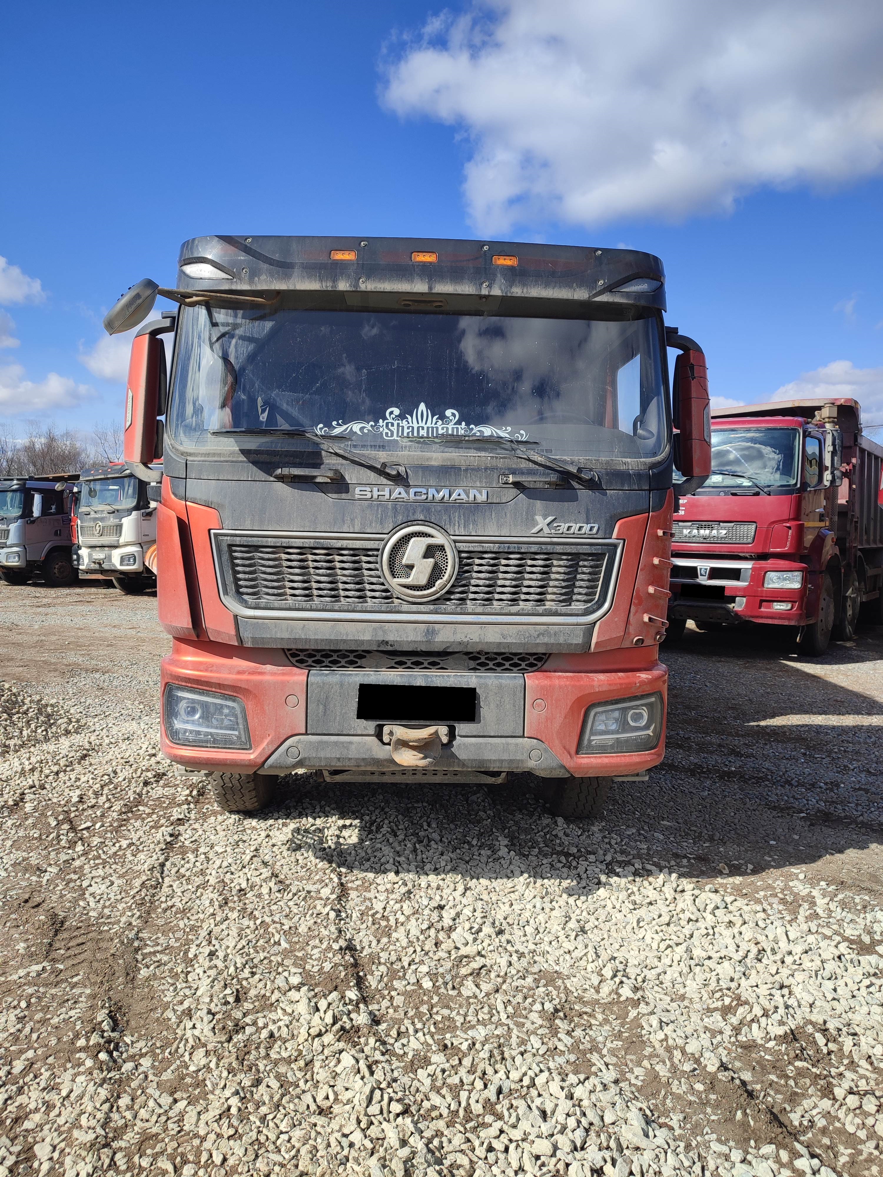 Самосвал Shacman SX33186V366