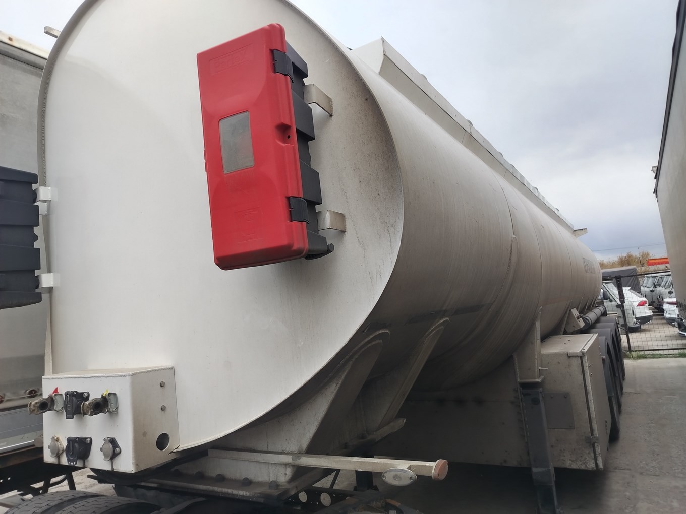 Цистерна топливная для перевозки нефтепродуктов Техникс 9144