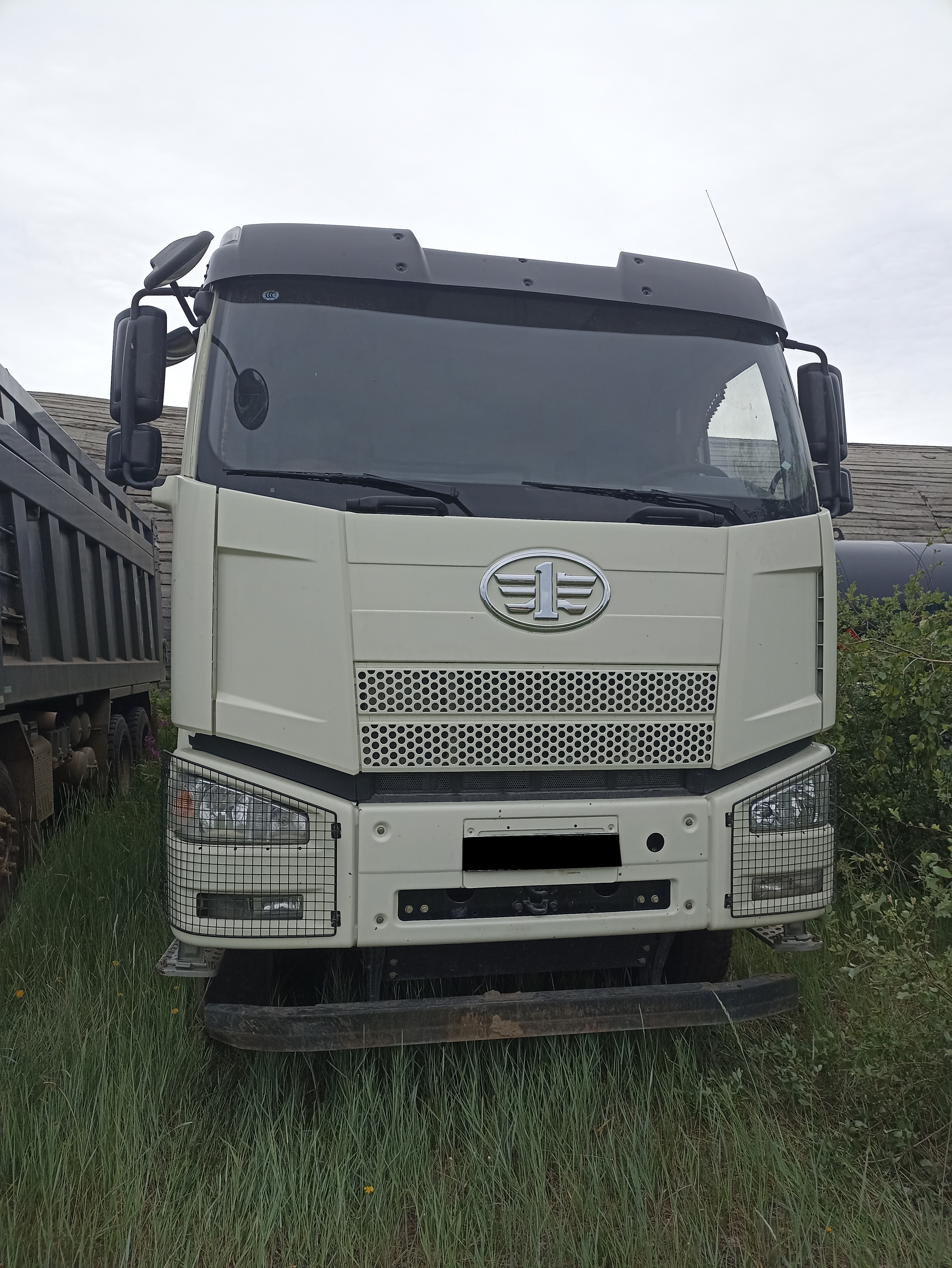 Самосвал Faw J6  CA3310P66K24T4E5