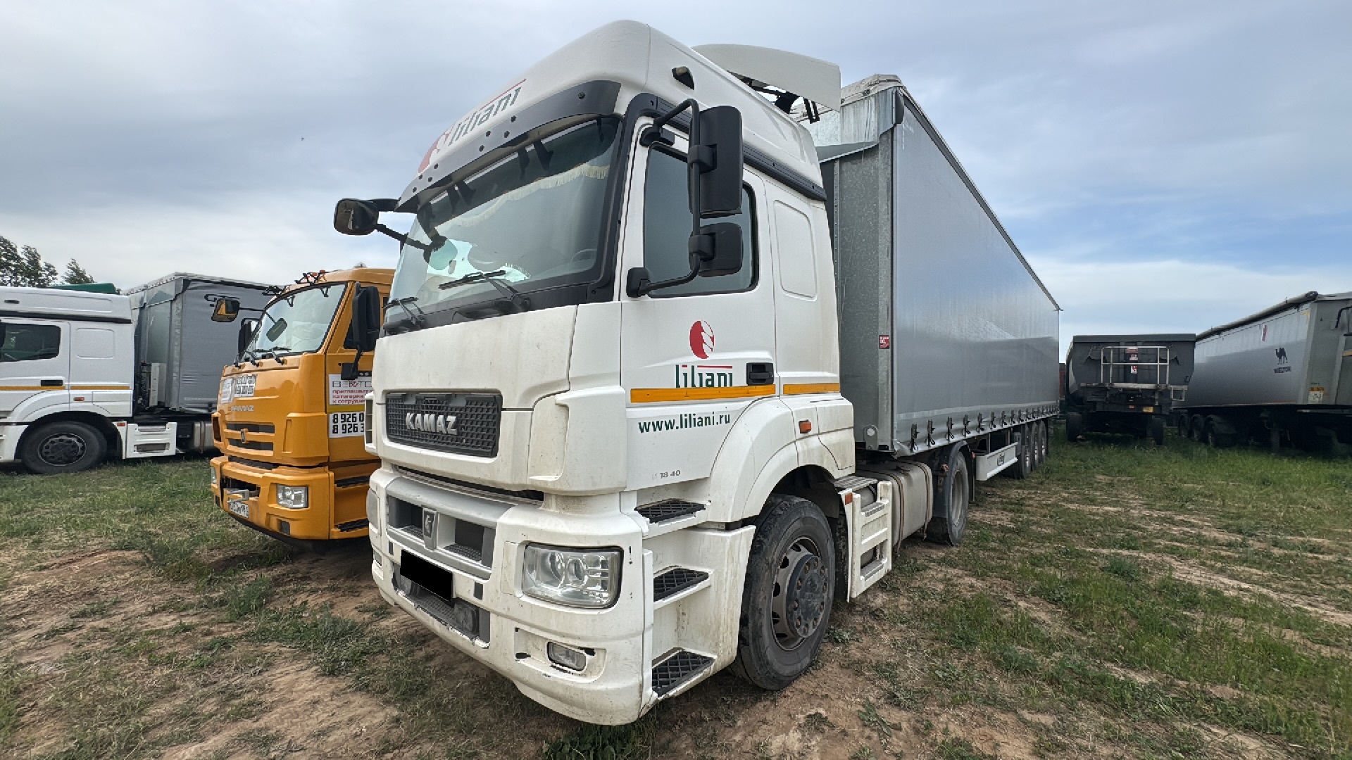 Тягач седельный КАМАЗ 5490-S5