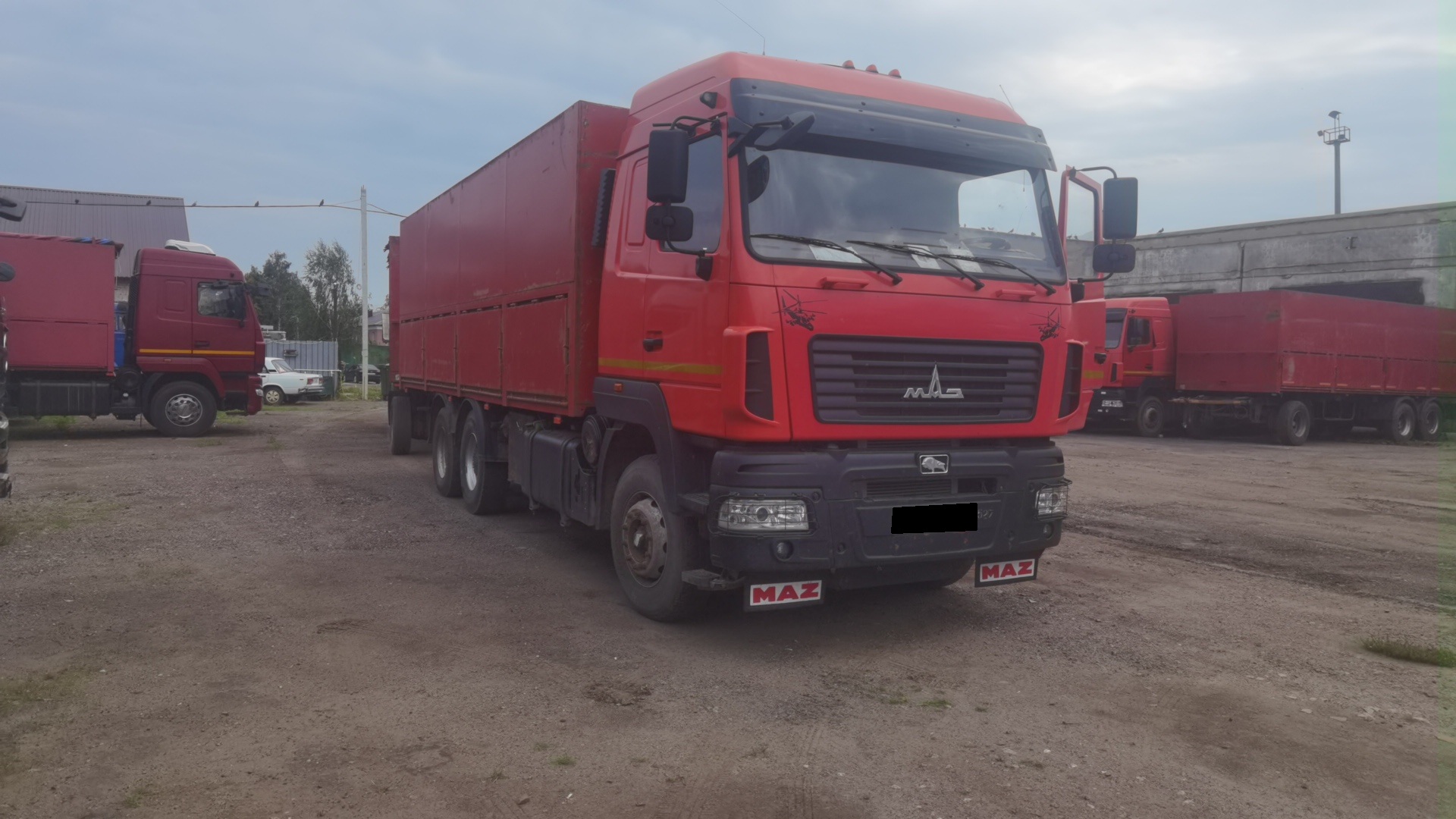 Самосвал Маз 631228