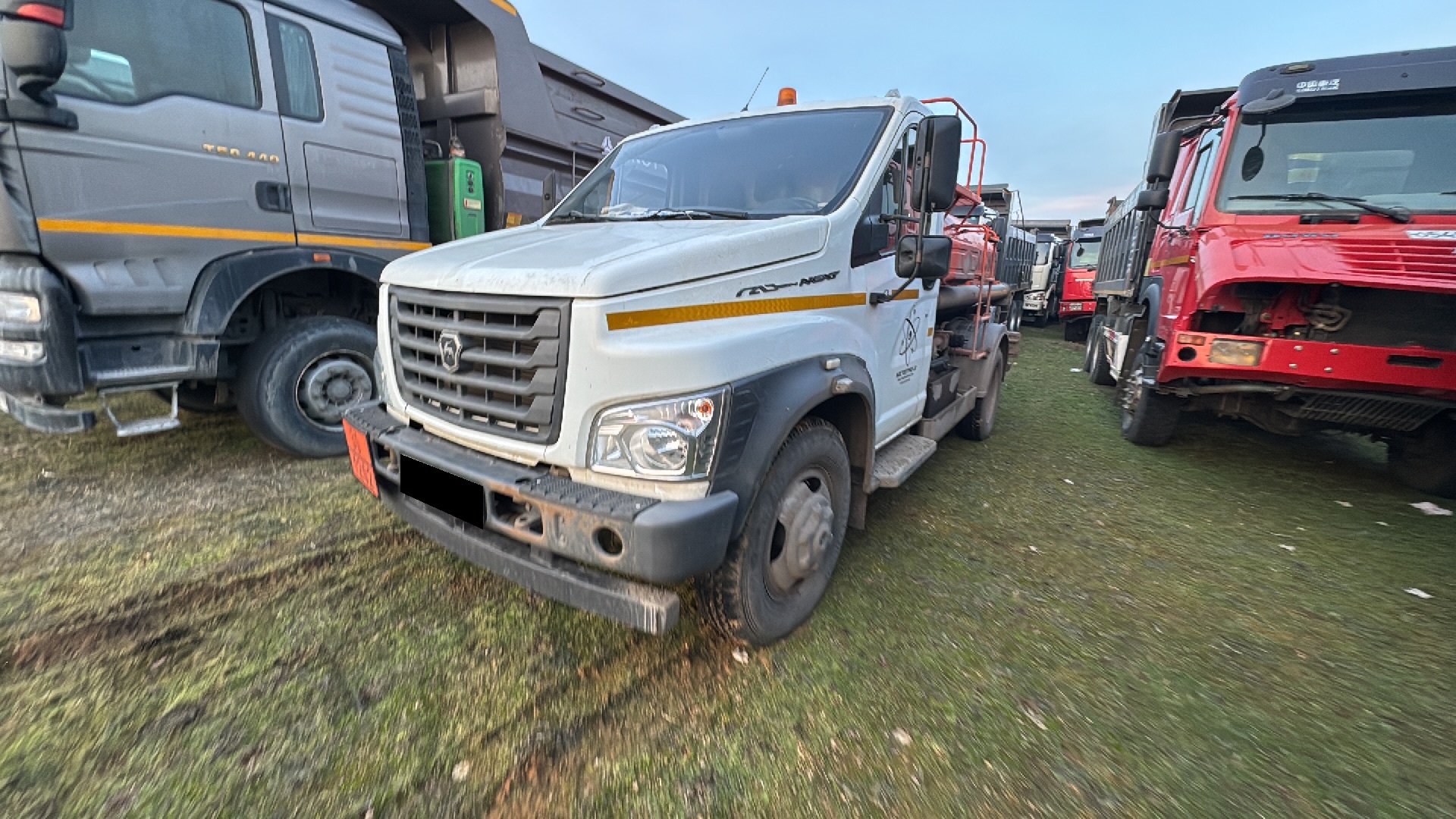 Автотопливозаправщик АМ 78570F-K на шасси ГАЗ-С41R13 Газон Next