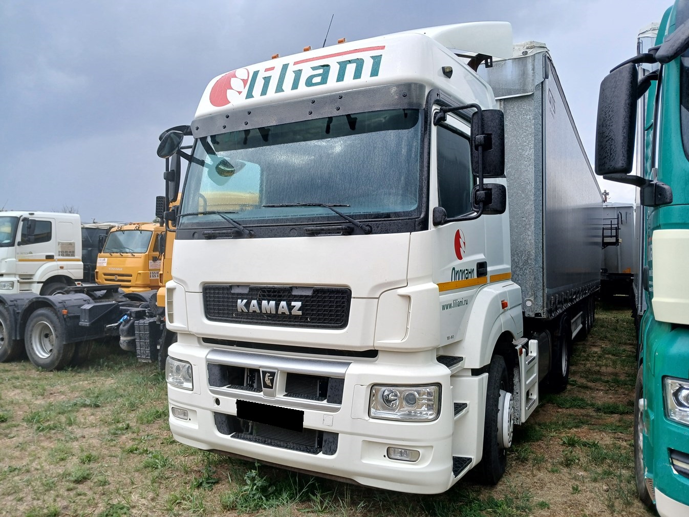 Тягач седельный КАМАЗ 5490-S5