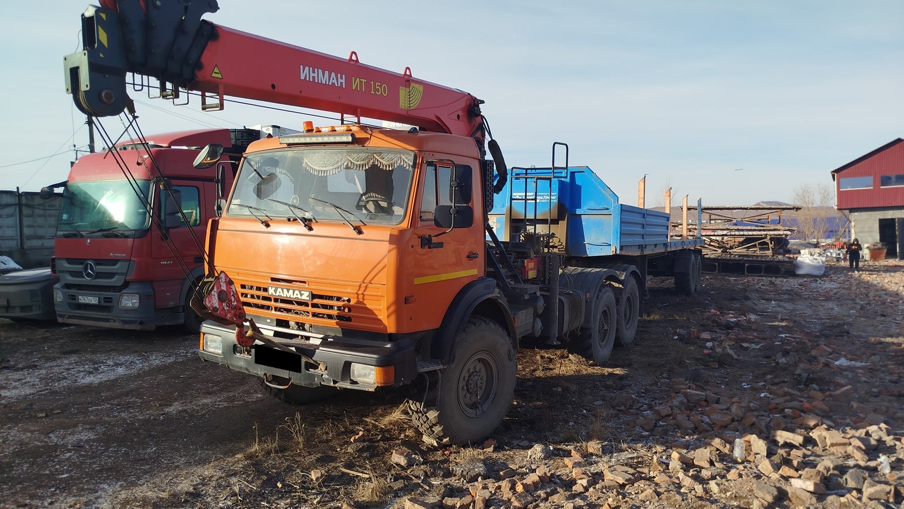 Тягач седельный 658611