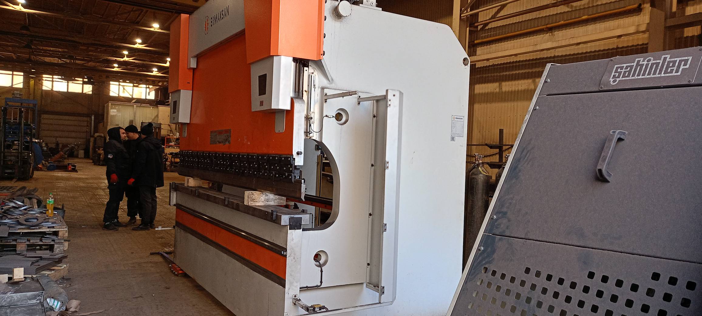 Пресс гидравлический листогибочный 3х-осевой с ЧПУ Ermaksan Power Bend Pro 3100х220