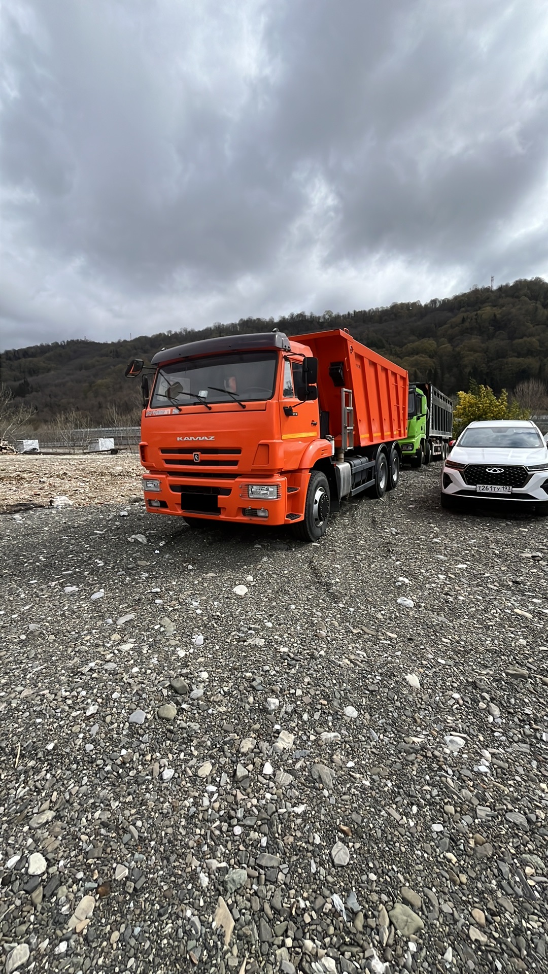 Самосвал КАМАЗ 6520-53
