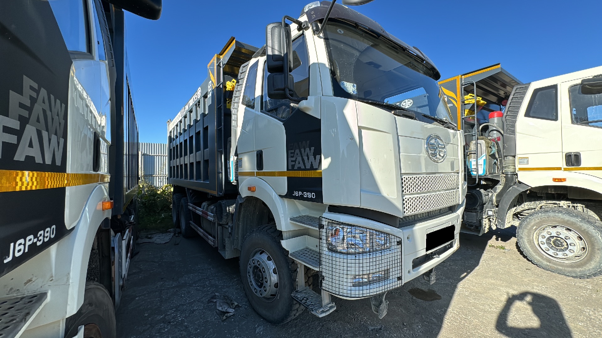 Самосвал Faw J6 CA3250P66K2T1E5