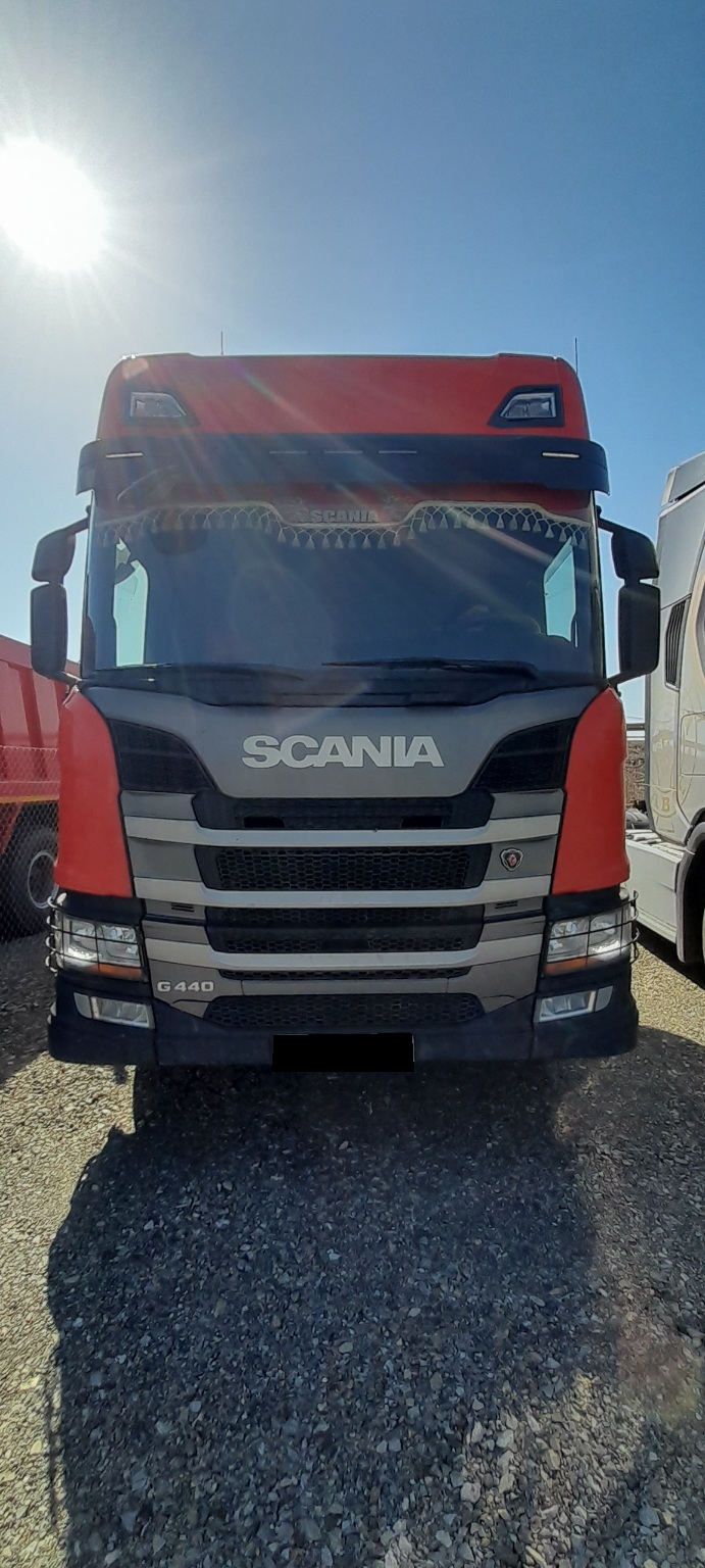 Тягач седельный Scania G6X400 G440