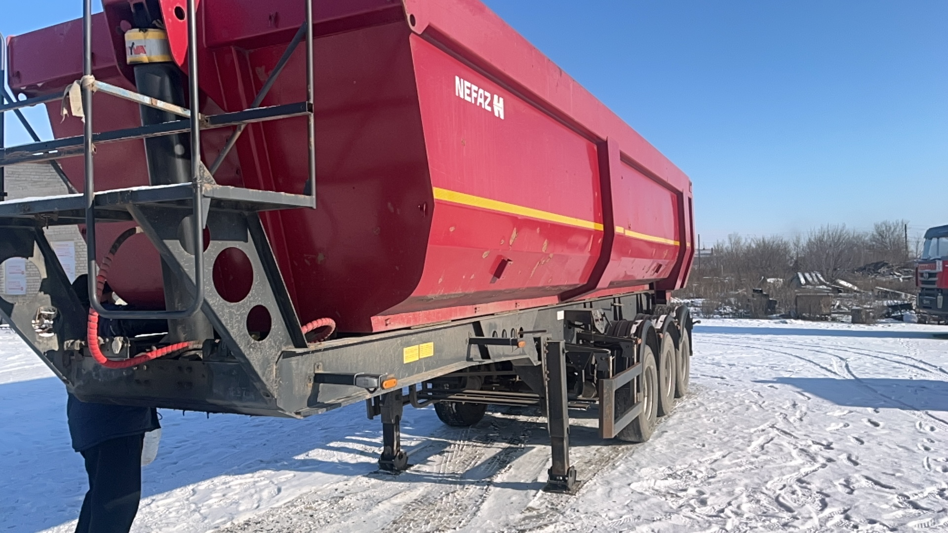 Полуприцеп-самосвал Нефаз 9509-30
