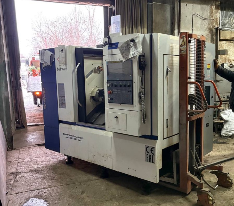 Токарный станок с наклонной станиной STL8