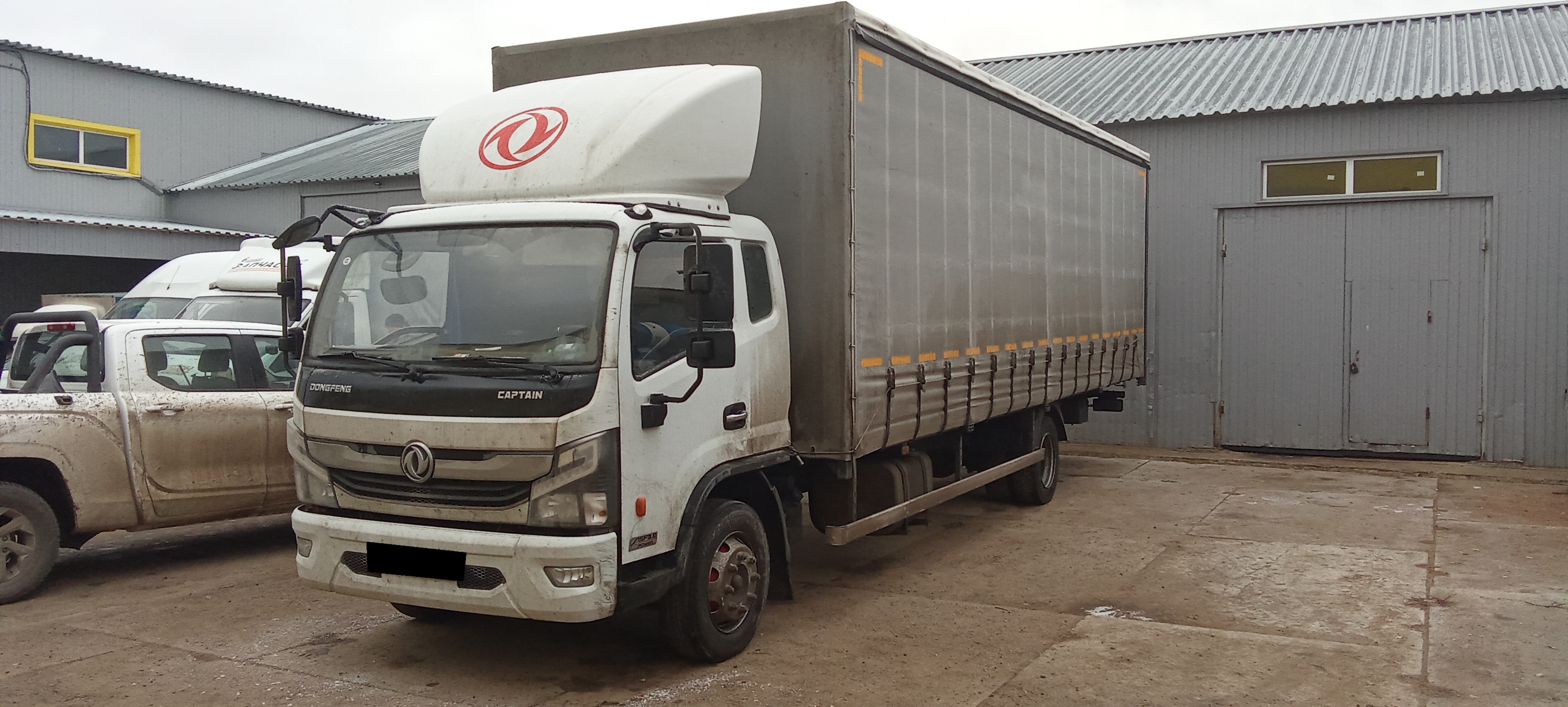 Фургон бортовой тентованный Dongfeng Captain (C12111) 