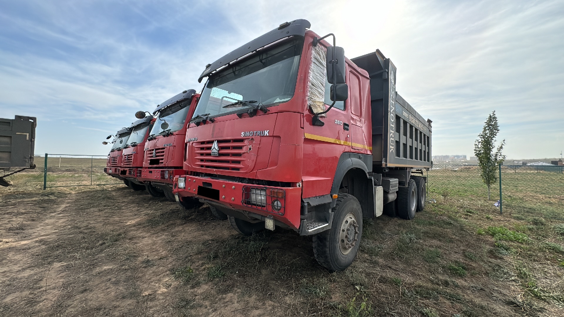 Самосвал Howo ZZ3327S3857E