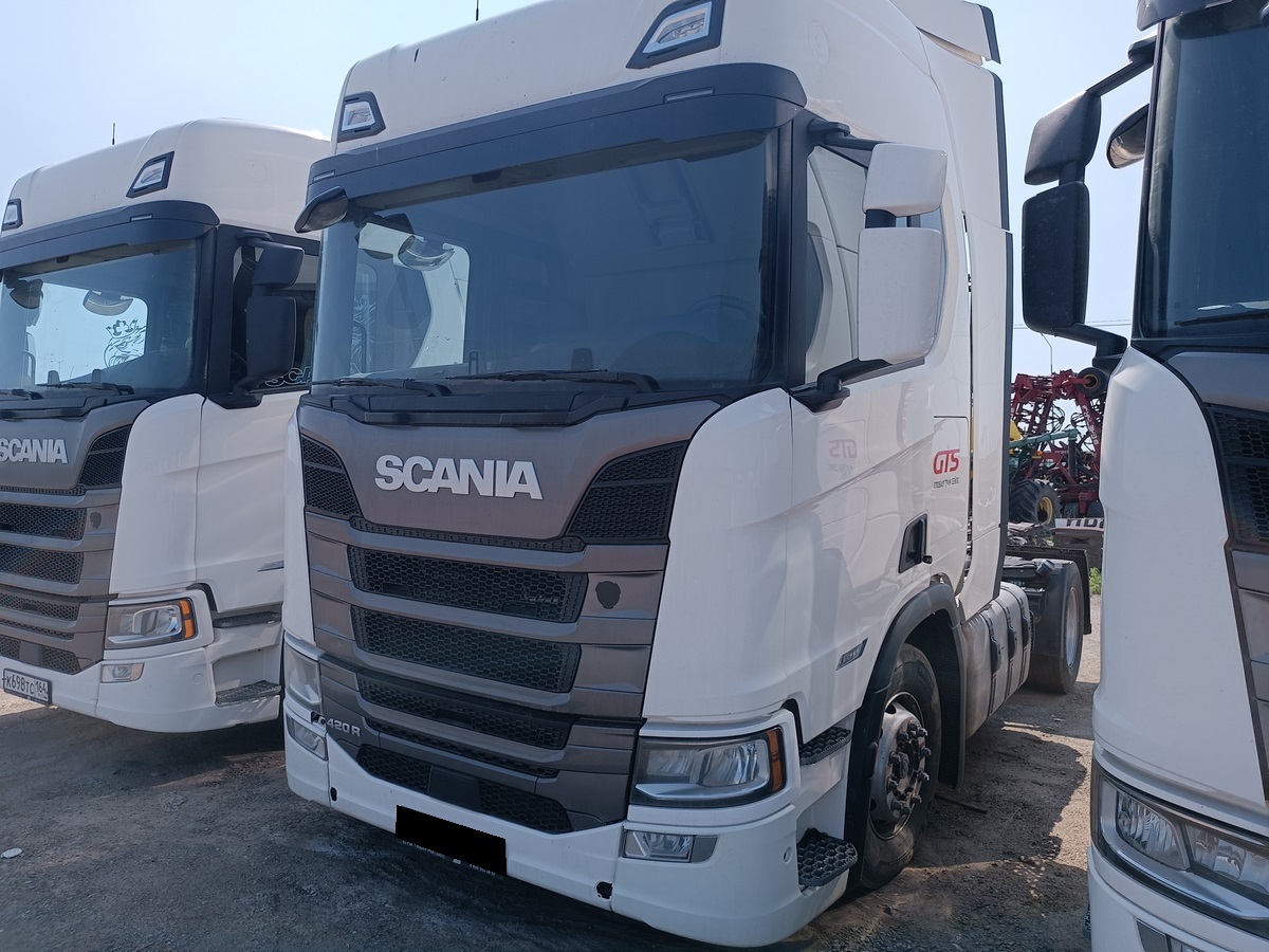Тягач седельный SCANIA R420