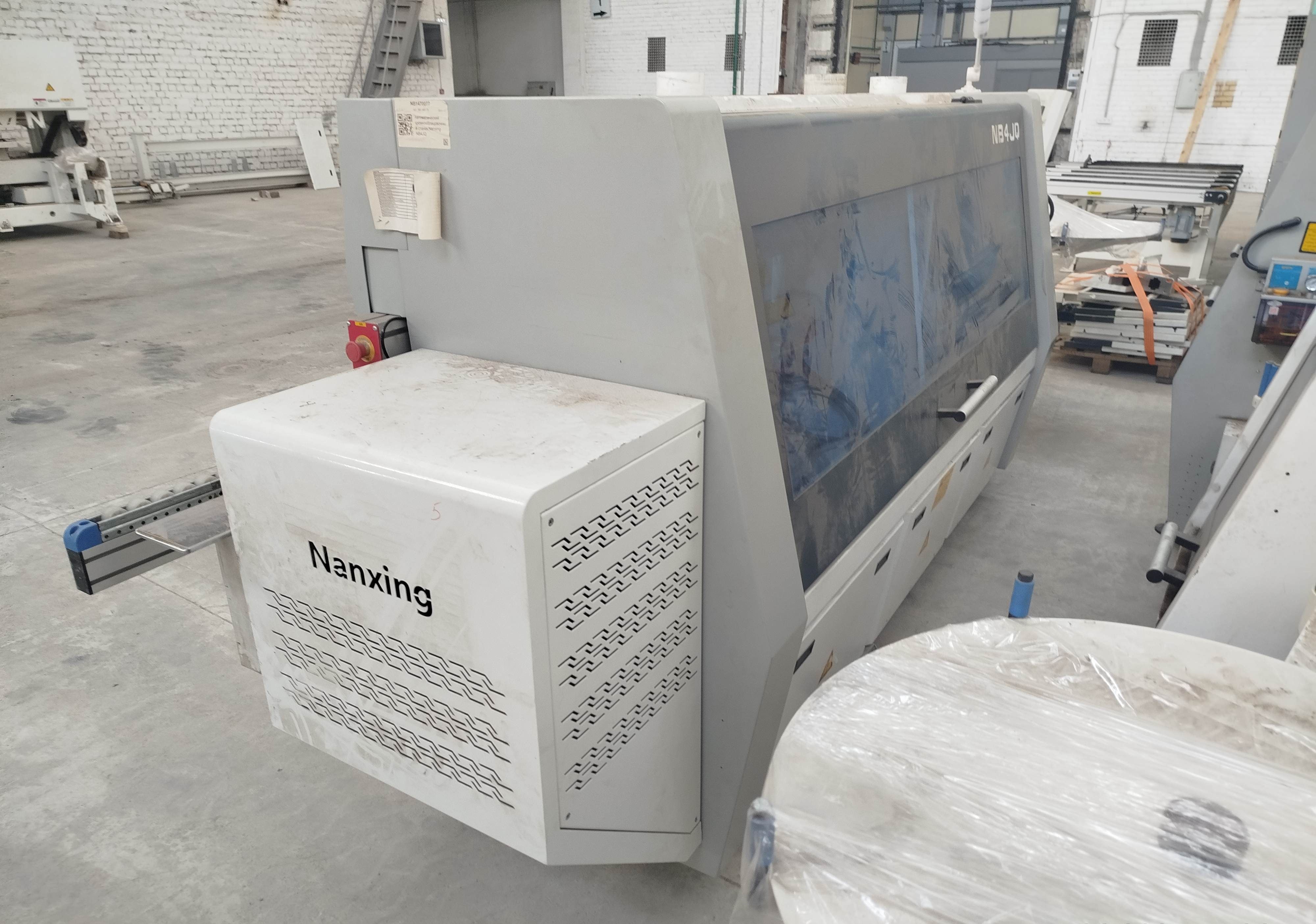 Автоматический кромкооблицовочный станок Nanxing NB4JQ